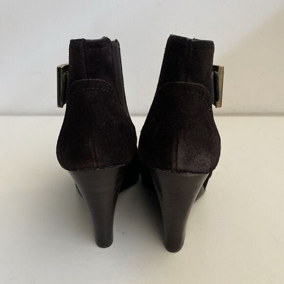 Tory Burch Adrienne Ankle Boot Bootie Brown Suede Gold Buckle Wedge Heel… - Picture 8 of 9